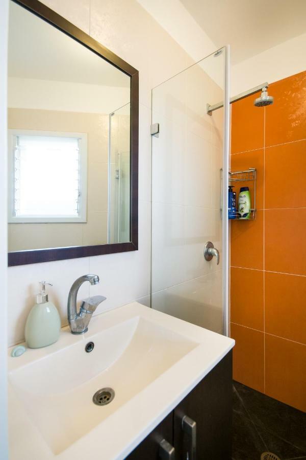 Homey Suite In Zichron Yaakov Zikhron Ya‘akov Luaran gambar
