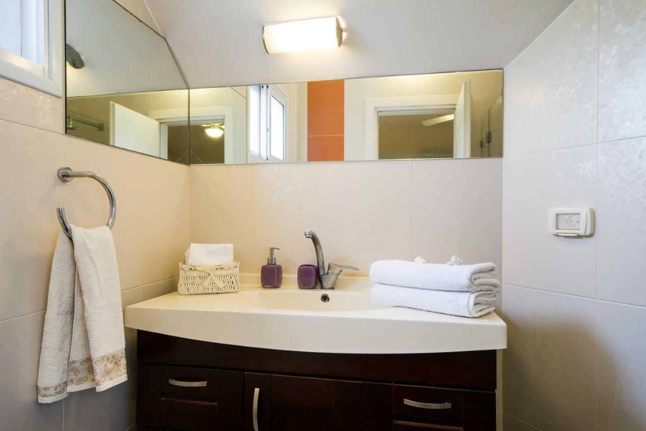 Homey Suite In Zichron Yaakov Zikhron Ya‘akov Luaran gambar
